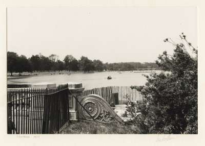 Image of London 1977 (Hyde Park)